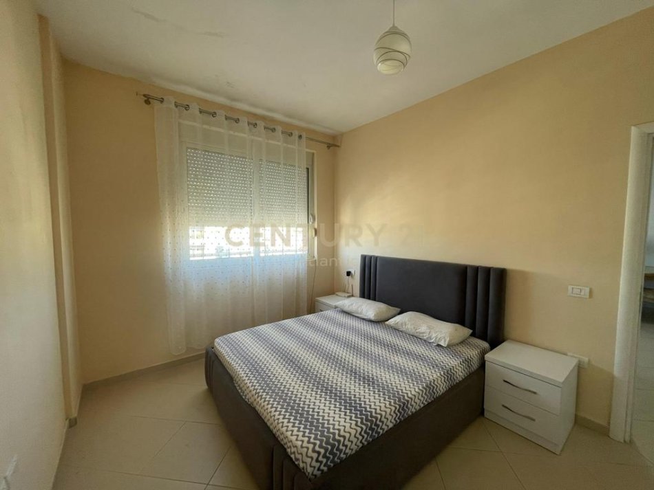 Durres Plazh, jepet me qera apartament 1+1 Kati 8, 65 m² 300 € (Plazh Iliria)