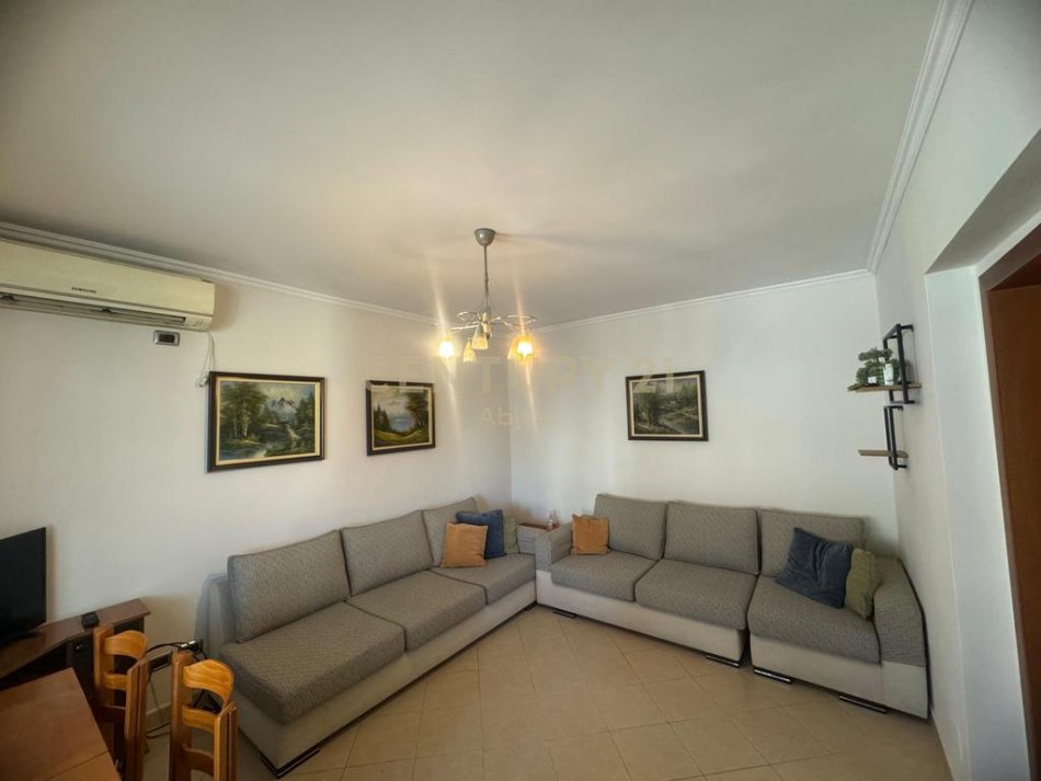 Tirane, shitet apartament 1+1 Kati 5, 52 m² 77.000 € (Rr.Imer Ndregjoni)