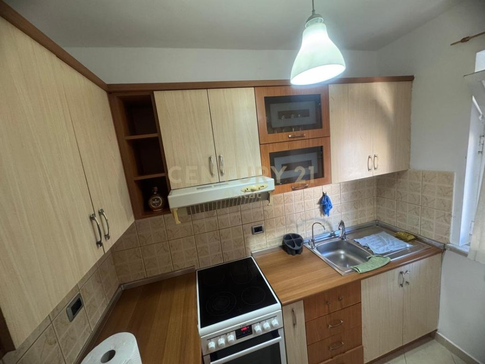 Tirane, shitet apartament 1+1 Kati 5, 52 m² 77.000 € (Rr.Imer Ndregjoni)