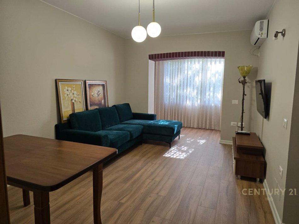Tirane, jepet me qera apartament 1+1 Kati 3, 60 m² 500 € (ali demi)