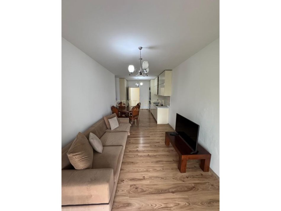 Tirane, jepet me qera apartament 2+1 Kati 3, 84 m² 500 € (Kompleksi Ana)