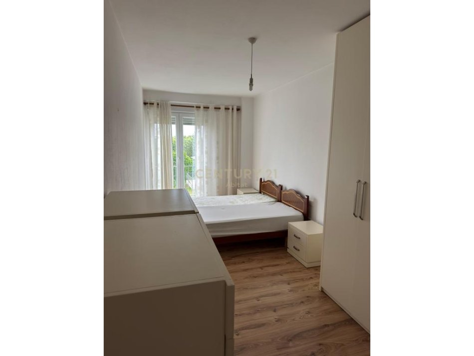Tirane, jepet me qera apartament 2+1 Kati 3, 84 m² 500 € (Kompleksi Ana)