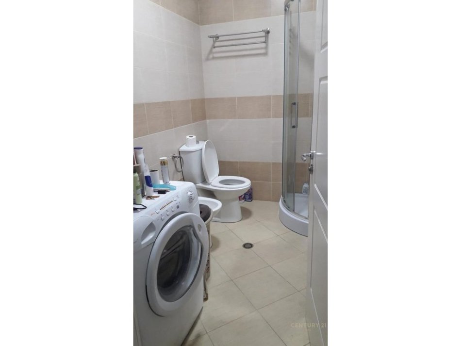 Tirane, shitet apartament 1+1 Kati 3, 63 m² 140.000 € 