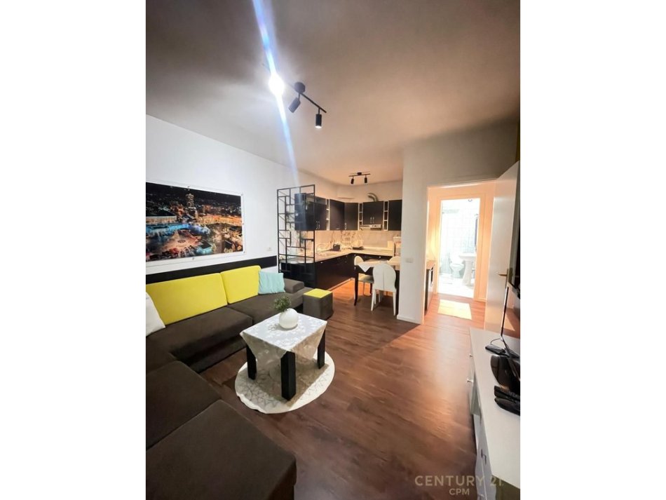 Tirane, shitet apartament 1+1 Kati 1, 50 m² 130.000 € (Rr.Shyqyri Ishmi)