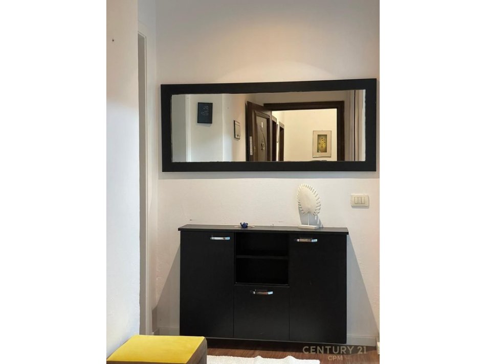 Tirane, shitet apartament 1+1 Kati 1, 50 m² 130.000 € (Rr.Shyqyri Ishmi)
