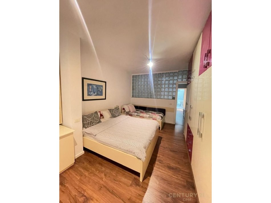 Tirane, shitet apartament 1+1 Kati 1, 50 m² 130.000 € (Rr.Shyqyri Ishmi)