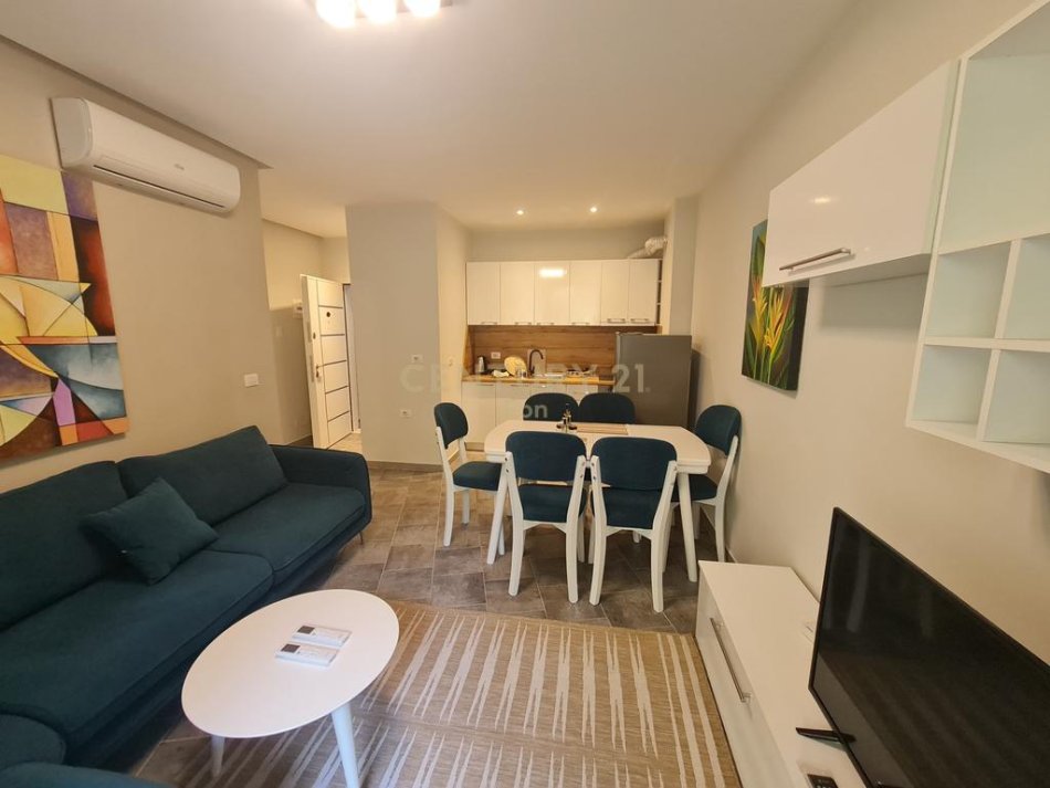 Durres, jepet me qera apartament 1+1 Kati 4, 60 m² 450 € (Vollga)