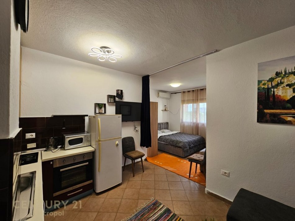 Tirane, jepet me qera apartament 1+1 Kati 4, 73 m² 450 € (Rr.Rrapo Hekali)