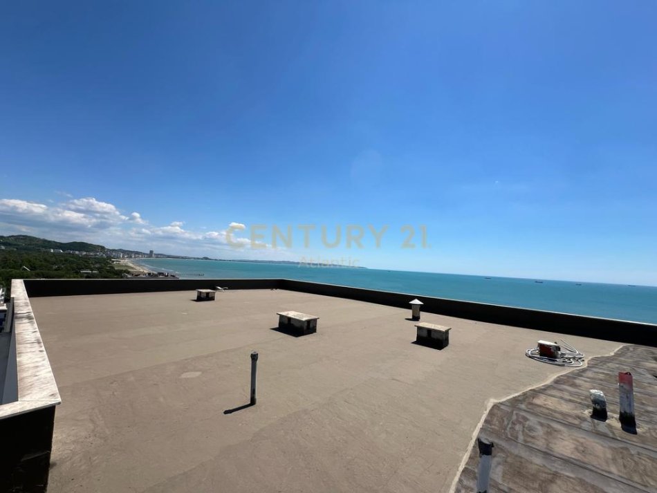 Durres Plazh, jepet me qera apartament 1+1 Kati 10, 50 m² 300 € (Plazh Iliria)