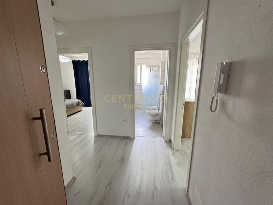 Tirane, jepet me qera apartament 2+1 Kati 2, 92 m² 500 € (Vila L)