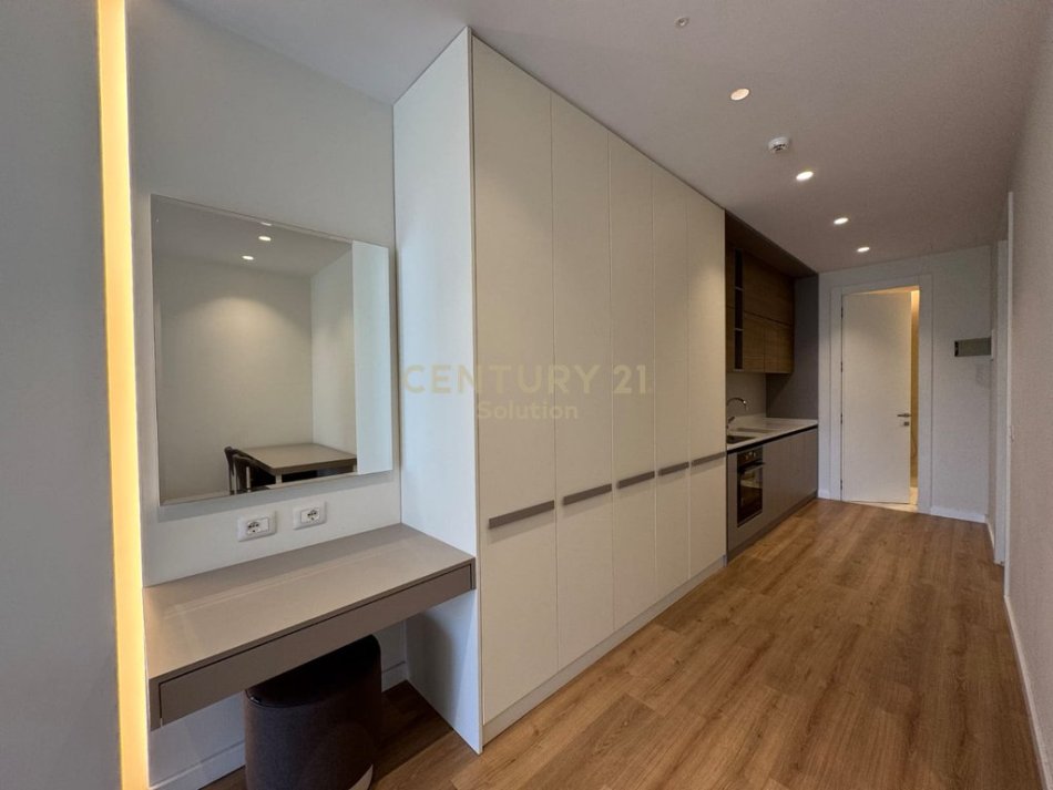 Tirane, jepet me qera garsonier 1+1 Kati 3, 50 m² 530 € (Liqeni i Thate)