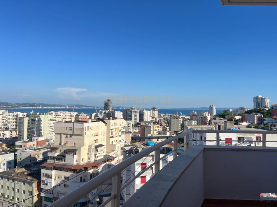 Durres, jepet me qera apartament 2+1 Kati 9, 112 m² 600 € (Gjykata Durres)