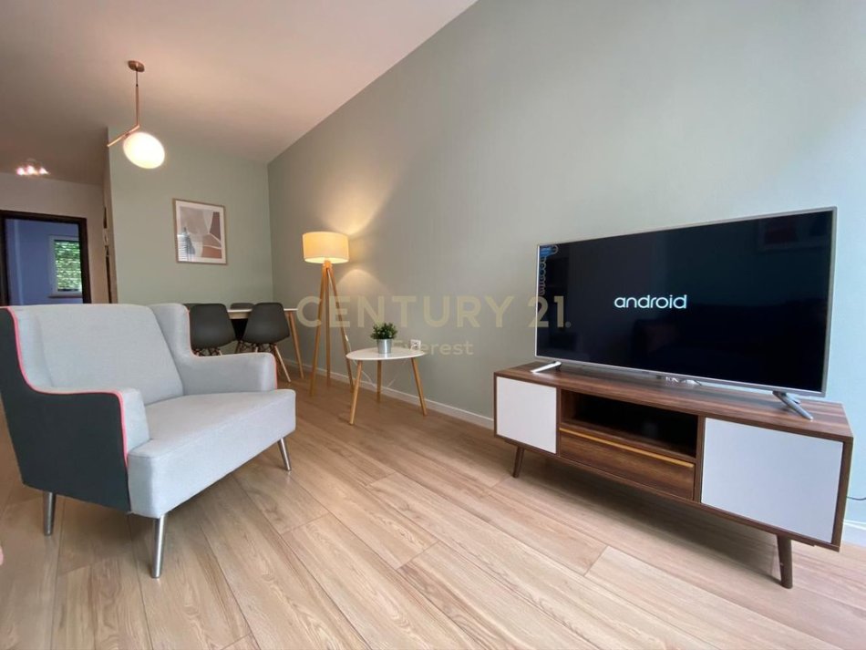 Tirane, jepet me qera apartament 1+1 Kati 2, 50 m² 550 € (Rr.Kodra e Diellit)