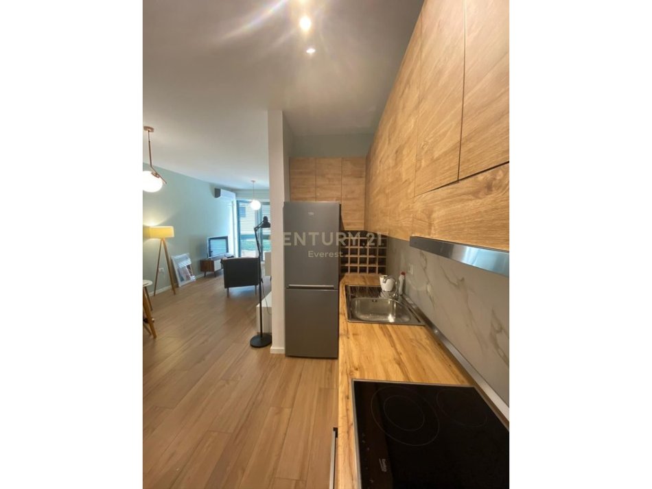 Tirane, jepet me qera apartament 1+1 Kati 2, 50 m² 550 € (Rr.Kodra e Diellit)