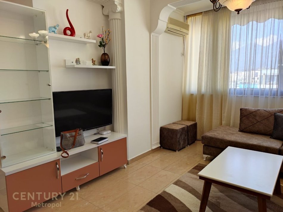 Tirane, jepet me qera apartament 2+1 Kati 9, 83 m² 600 € 