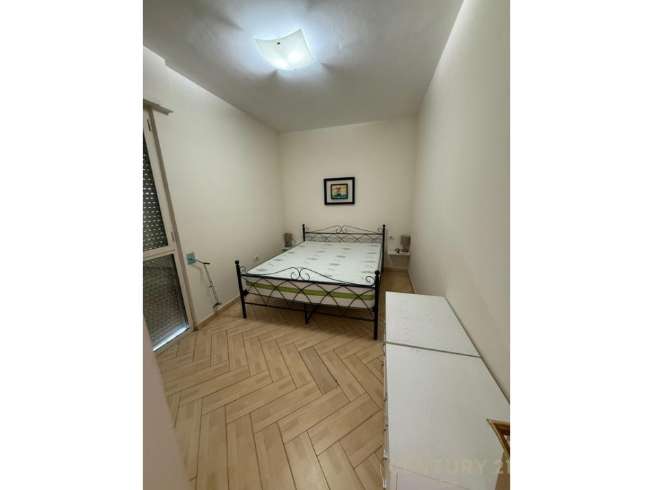 Tirane, jepet me qera apartament 2+1 Kati 6, 75 m² 500 € (Rruga e Kavajes)