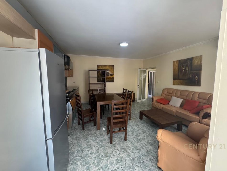 Tirane, shitet apartament 3+1 Kati 3, 95 m² 210.000 € 