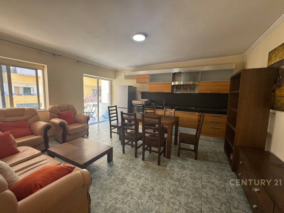 Tirane, shitet apartament 3+1 Kati 3, 95 m² 210.000 € 