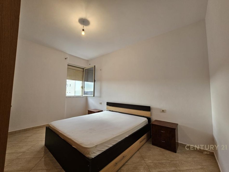 Tirane, shitet apartament 2+1+Ballkon Kati 8, 95 m² 140.000 € 