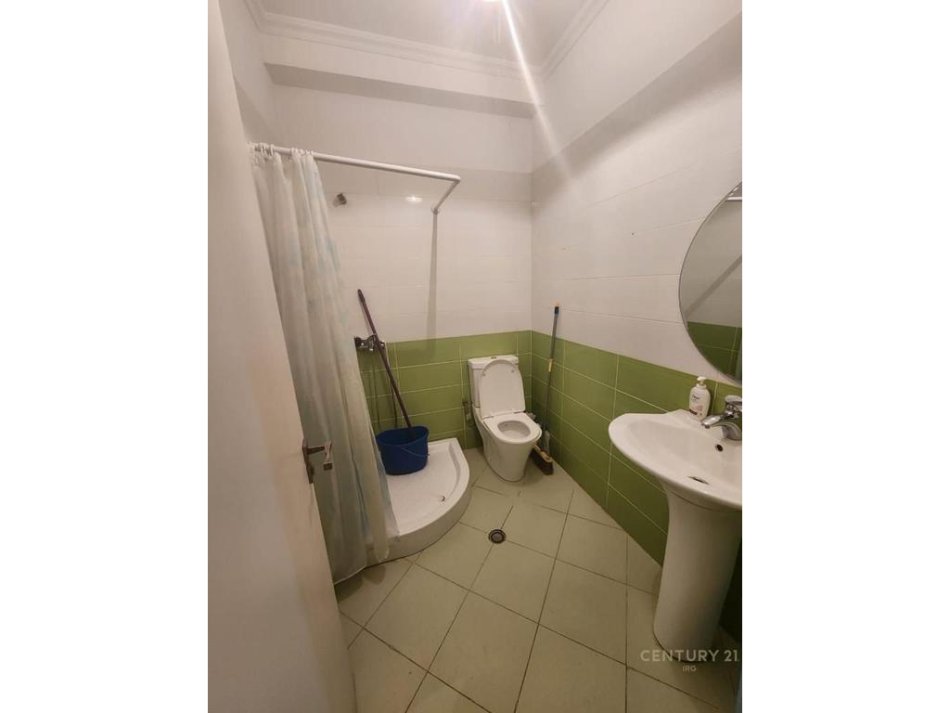 Tirane, jap me qera apartament 2+1+Ballkon Kati 9, 103 m² 600 € 