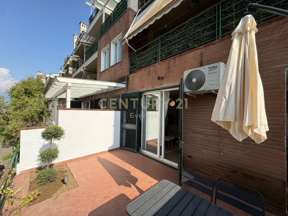 Tirane, jepet me qera apartament 1+1 Kati 2, 50 m² 550 € (Rr.Kodra e Diellit)