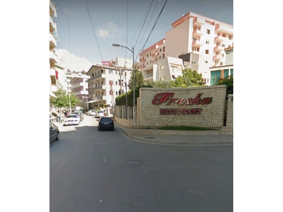 Tirane, jepet me qera ambjent biznesi Kati 0, 200 m² 3.500 € (Restorant Fresku)