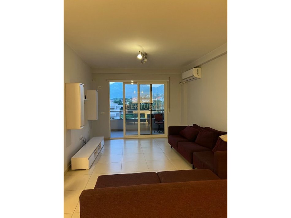 Tirane, shitet 2+1 Kati 3, 118 m² 180.000 € 