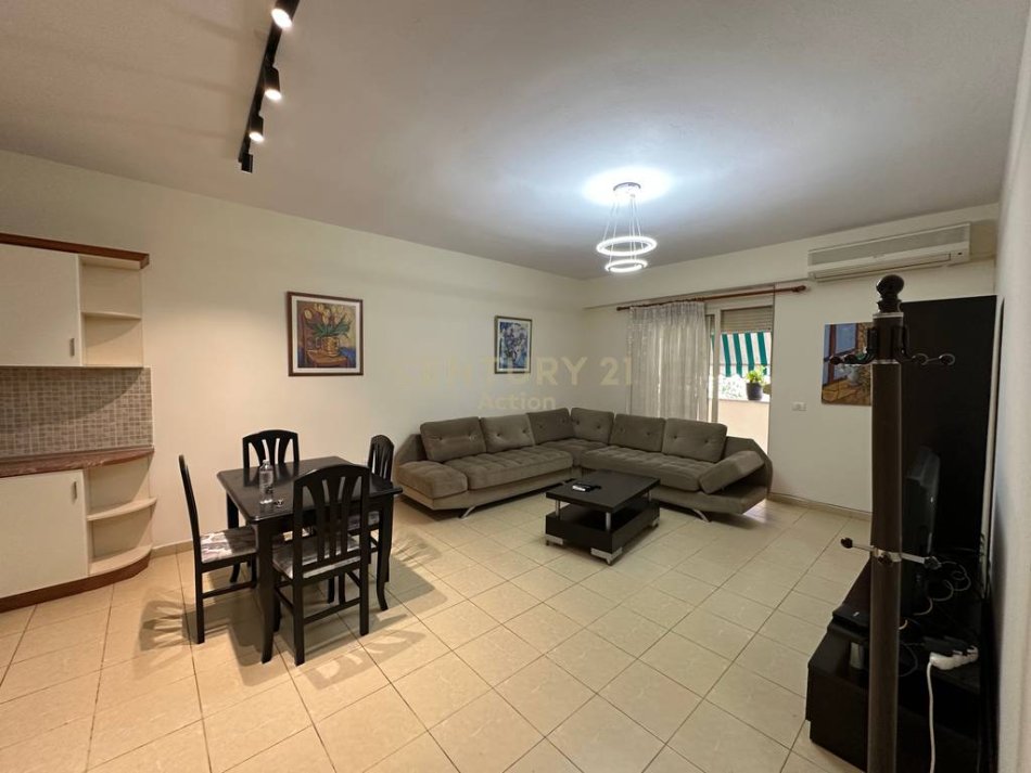 Tirane, jepet me qera apartament 1+1 Kati 2, 75 m² 550 € 