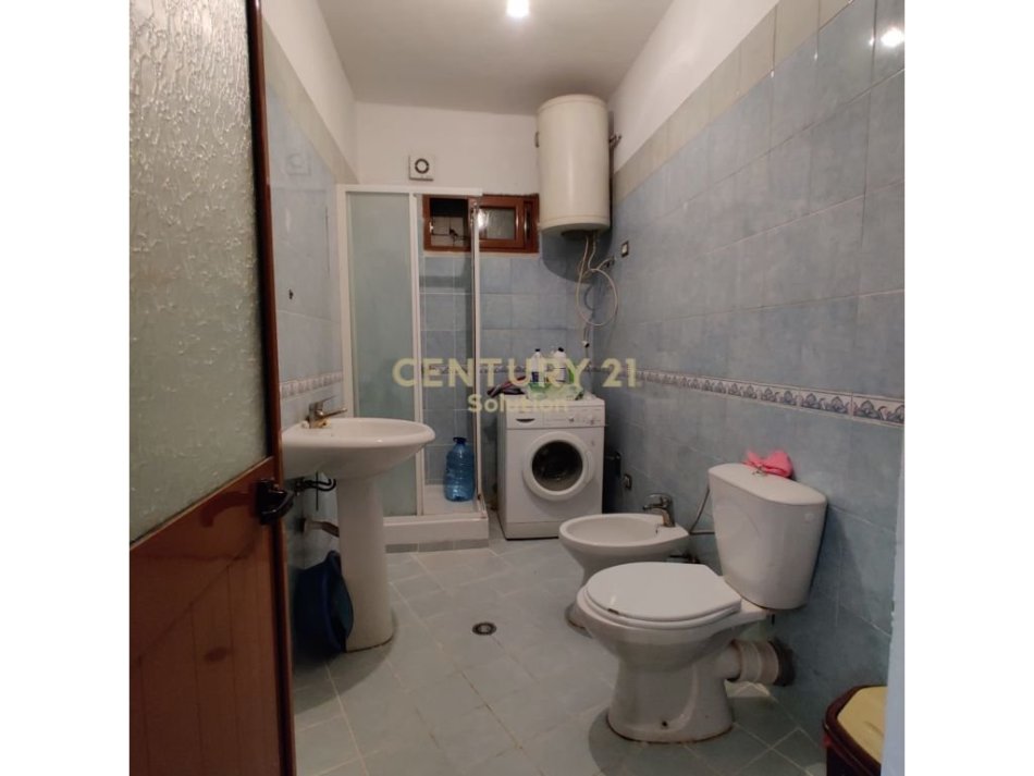 Tirane, jepet me qera apartament 2+1 Kati 5, 67 m² 400 € (Astir)