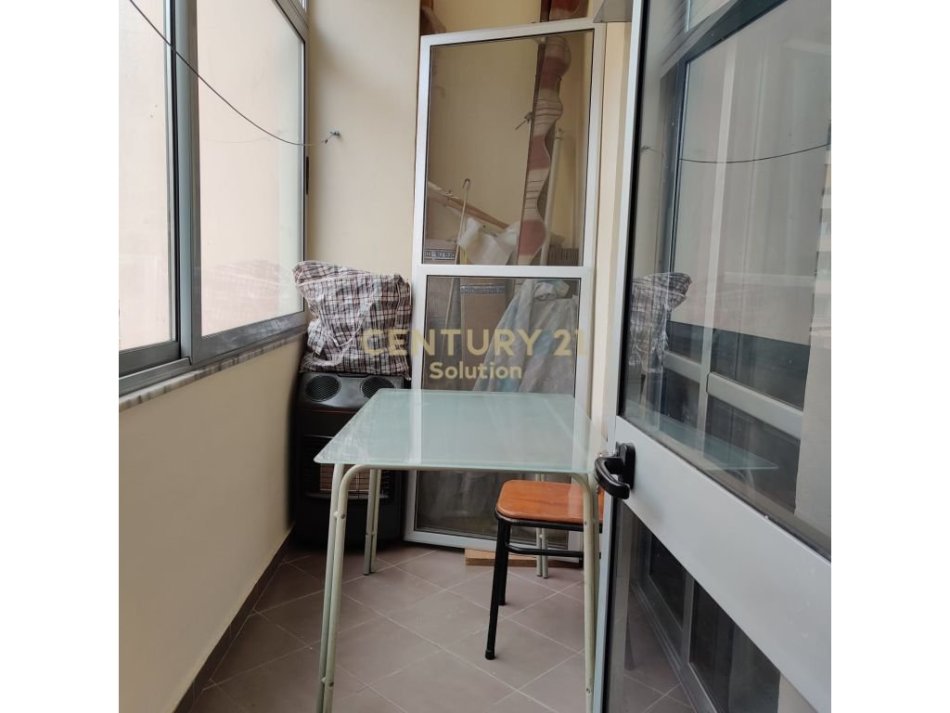 Tirane, jepet me qera apartament 2+1 Kati 5, 67 m² 400 € (Astir)