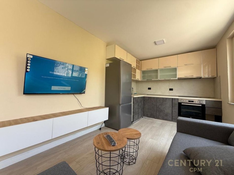 Tirane, jepet me qera apartament 2+1 , 70 m² 470 € (Rr.Kamber Benja)