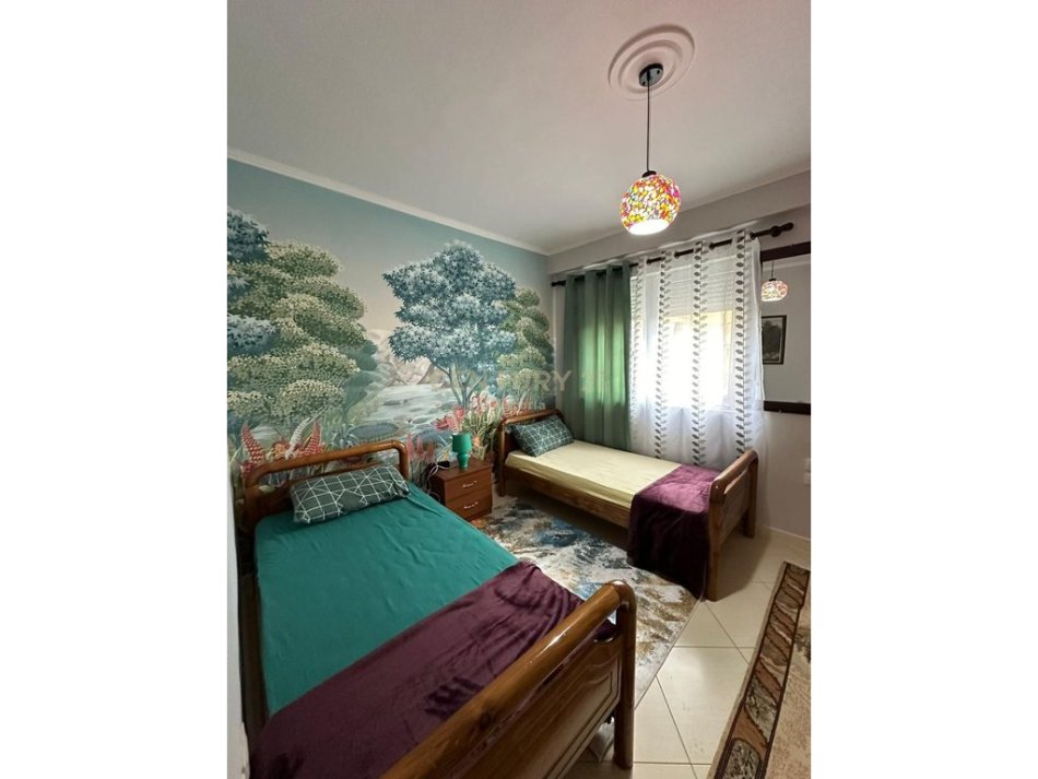 Tirane, shitet ambjent biznesi Kati 5, 97 m² 291.000 € (Rr.Sheh Ahmet Pazari)