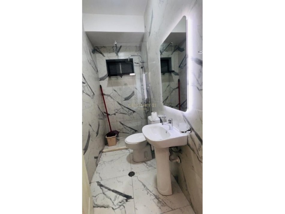 Tirane, shitet apartament 2+1 Kati 4, 118 m² 180.000 € 