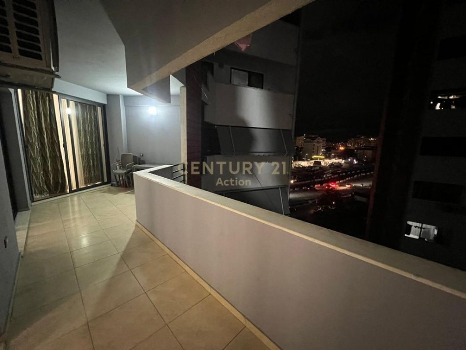 Tirane, shitet apartament 2+1 Kati 4, 118 m² 180.000 € 