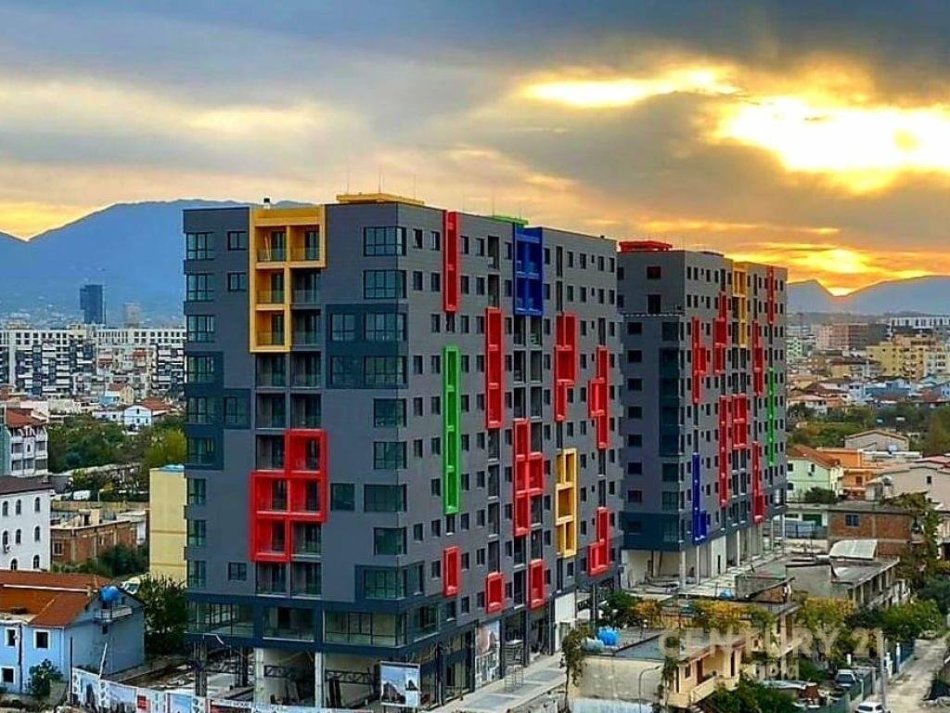Tirane, jepet me qera ambjent biznesi Kati 1, 130 m² 900 € (Rr.Vasil Tromara)