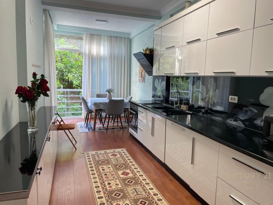 Tirane, shitet apartament 2+1 Kati 2, 88 m² 158.000 € (Rr.Rrapo Hekali)