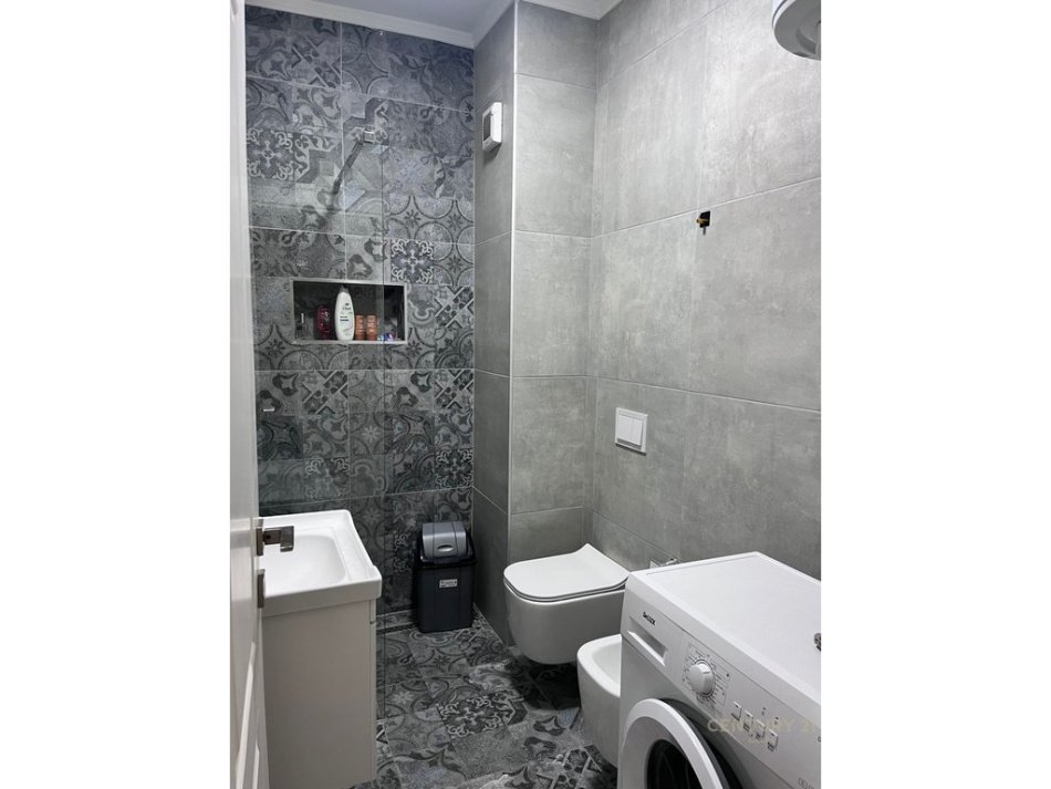 Tirane, jepet me qera apartament 2+1 Kati 7, 87 m² 700 € (Rr. Don Bosko)