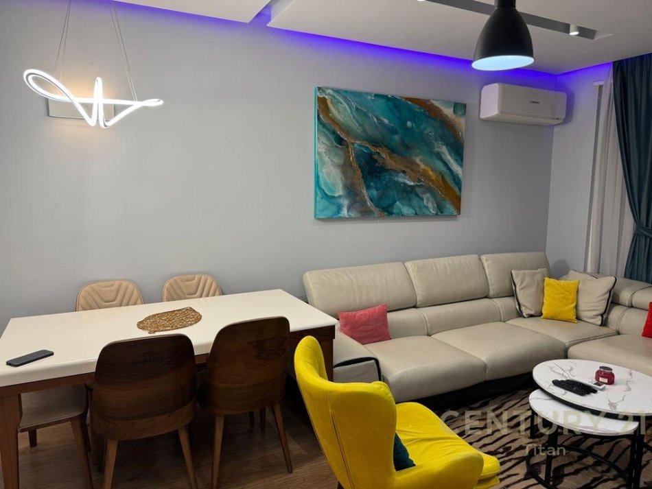 Tirane, shitet apartament 2+1 Kati 3, 92 m² 185.000 € (Rr.Ali Demi)
