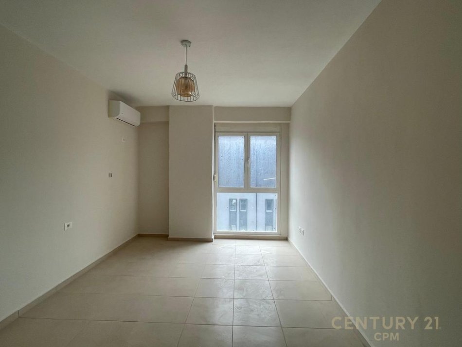 Tirane, jepet me qera zyre Kati 2, 120 m² 1.200 € (21 Dhjetori)