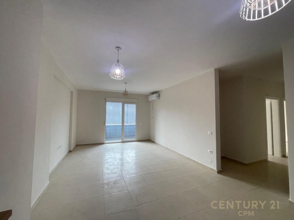 Tirane, jepet me qera zyre Kati 2, 120 m² 1.200 € (21 Dhjetori)