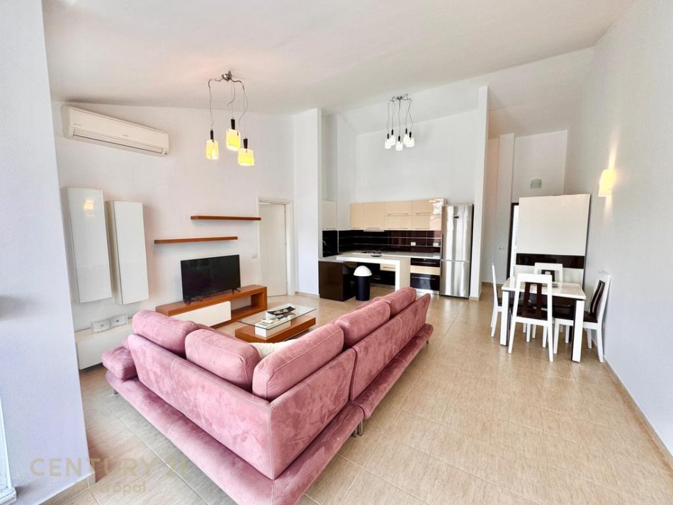 Tirane, jepet me qera apartament 2+1 Kati 2, 99 m² 500 € (Rr.Kodra e Diellit)