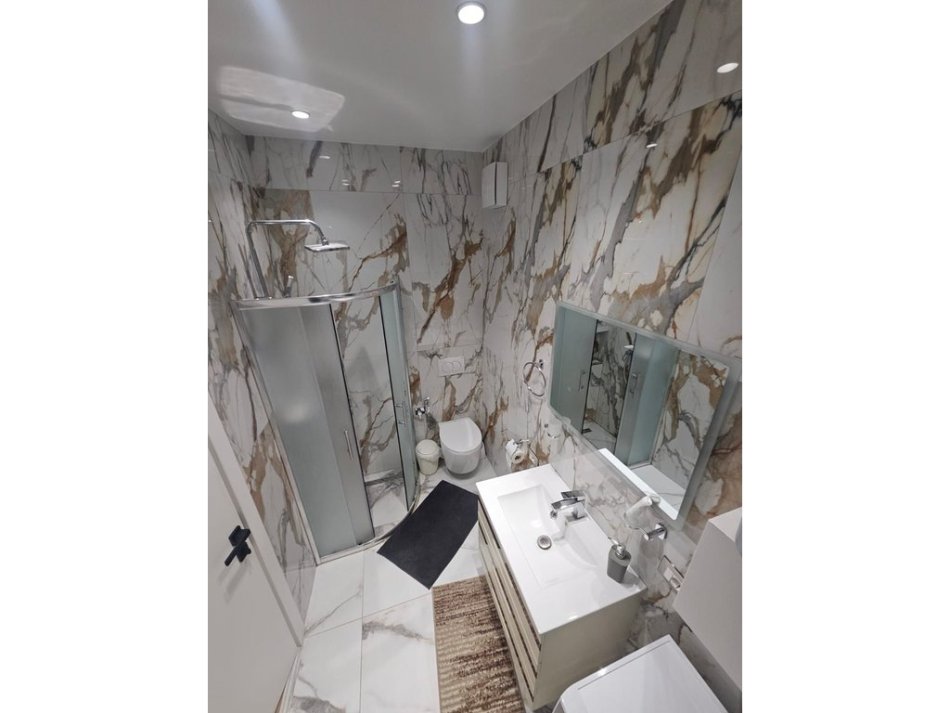 Tirane, jepet me qera apartament 1+1 Kati 5, 61 m² 650 € (Rr. Nasi Pavllo)