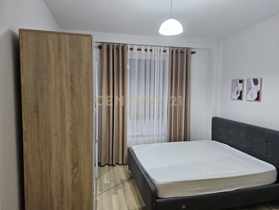 Tirane, jepet me qera apartament 1+1 Kati 5, 50 m² 500 € (Kompleksi Arlis, rruga e Dibres)
