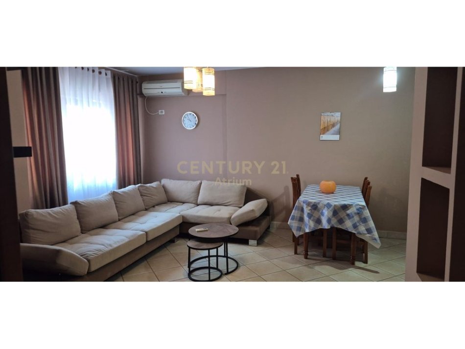 Tirane, jepet me qera apartament 2+1 Kati 5, 82 m² 550 € (Rruga Irfan Tomini)