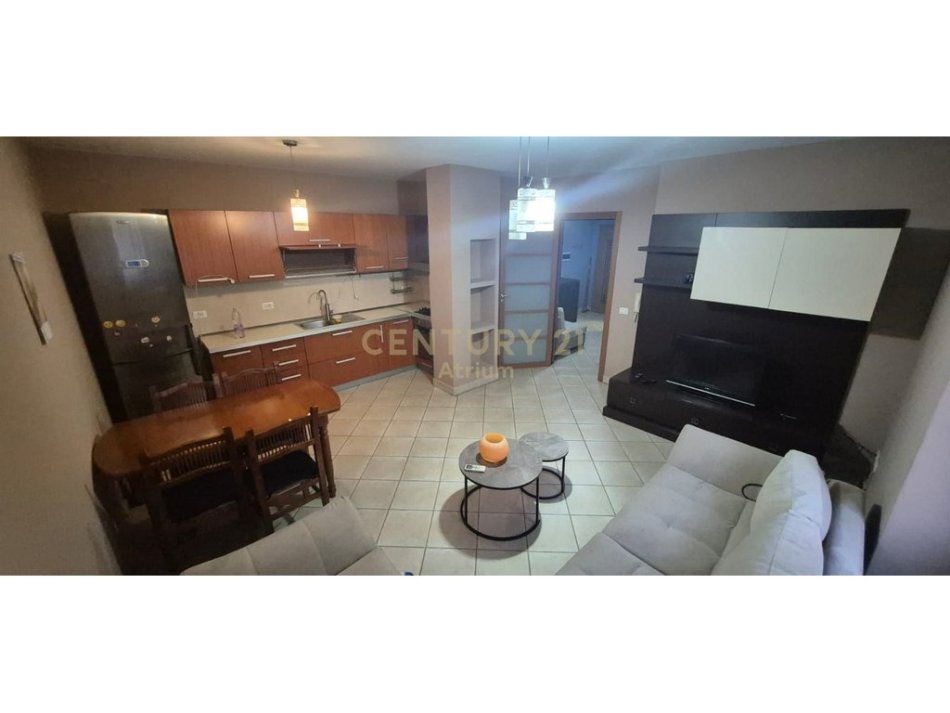 Tirane, jepet me qera apartament 2+1 Kati 5, 82 m² 550 € (Rruga Irfan Tomini)