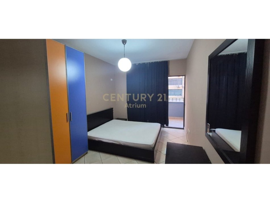 Tirane, jepet me qera apartament 2+1 Kati 5, 82 m² 550 € (Rruga Irfan Tomini)