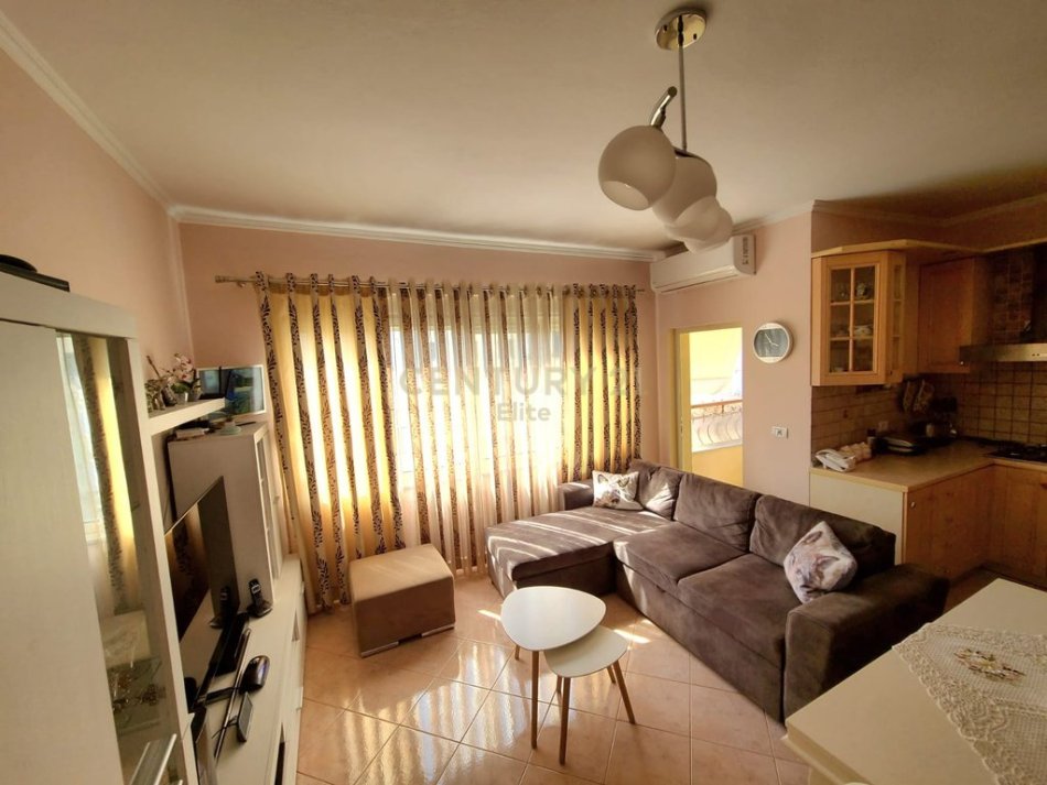 Tirane, shitet apartament 2+1+Ballkon Kati 5, 106 m² 142.000 € 