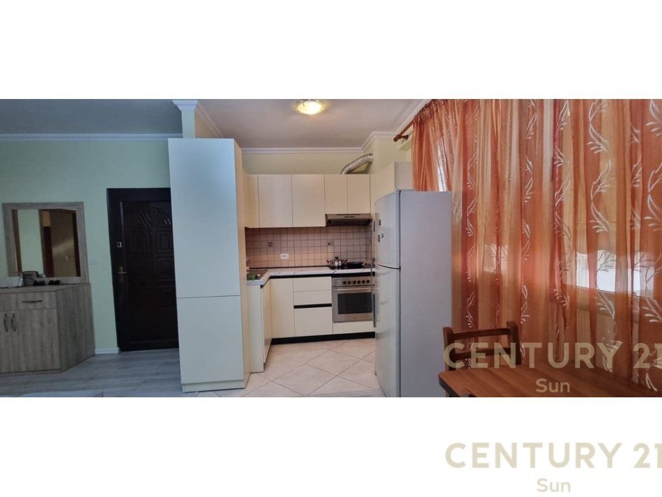 Tirane, jepet me qera apartament 2+1, 550 Euro (21 Dhjetori)