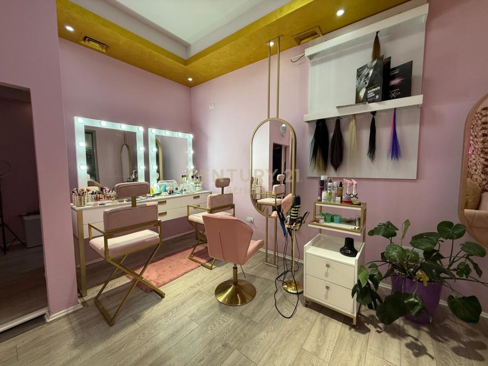 Tirane, shitet ambjent biznesi Kati 0, 70 m² (Rr.Sulejman Delvina)