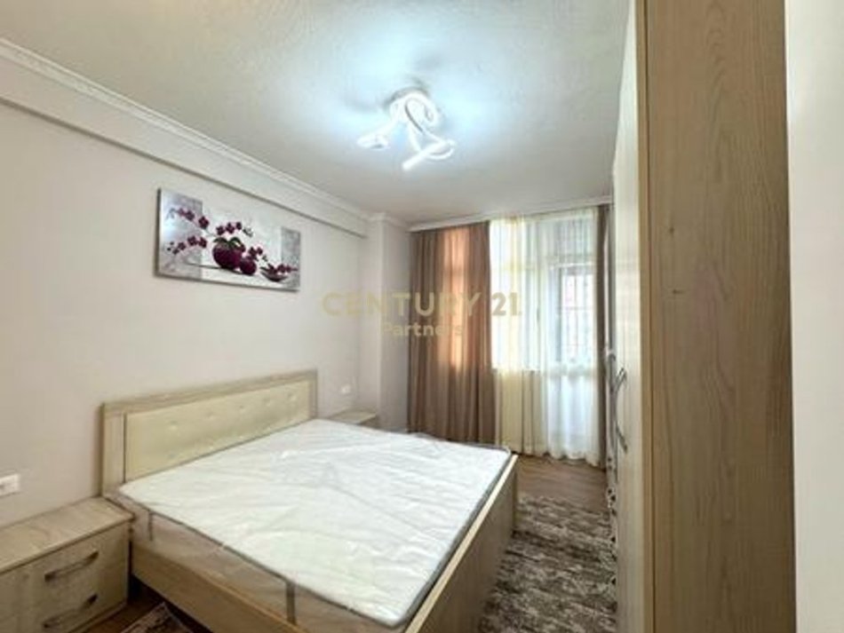 Tirane, shitet apartament 2+1 Kati 2, 90 m² 160.000 € 